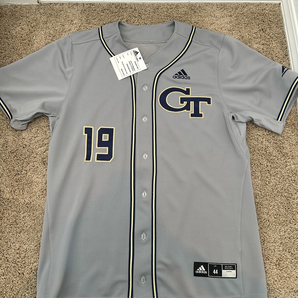 Georgia Tech Men’s size 44 (Large) Gray